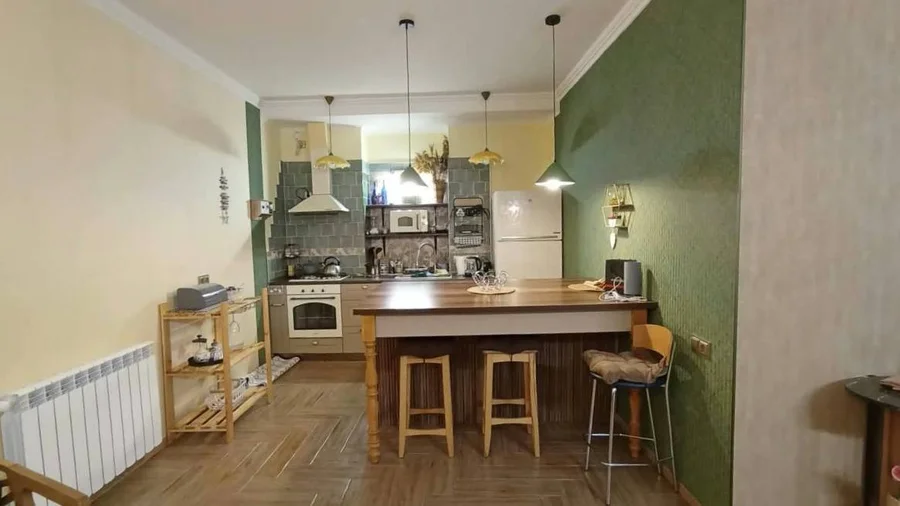 Долгосрочная аренда 3-комнатной квартиры в Bagrationi District