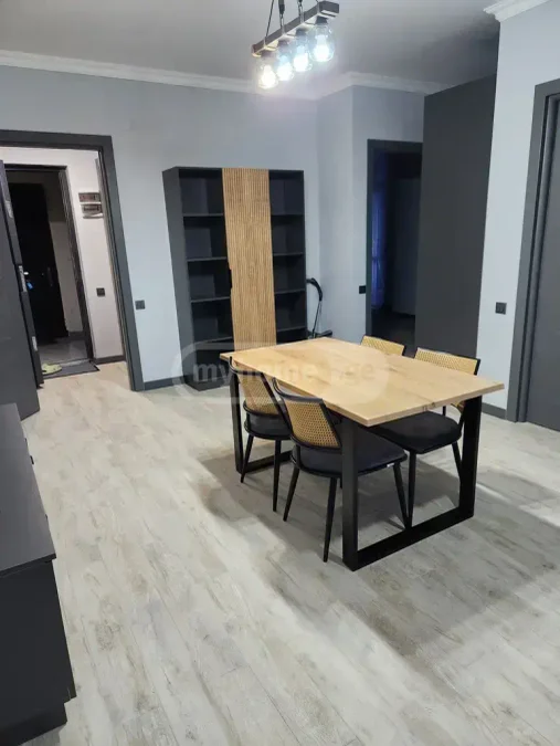 3-комнатная квартира на ул. Багратиони, $120000