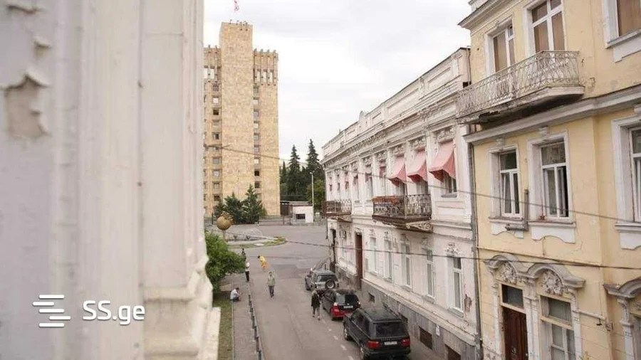 3 room Flat For Sale. Sololaki