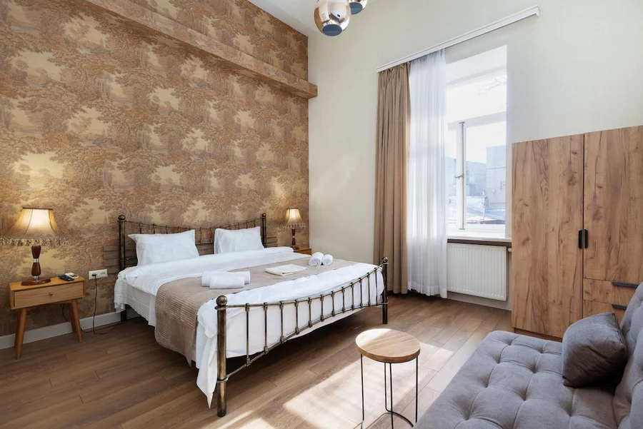 Opera Apartments 1 For rent: 1- and 2-bedroom apartments in a new building. , Area: 45-80 sq.m. , Newly renovated , First line, sea view , Pets allowed , Price: from $500/month Contact: +995 599 99 99 99 Email: operaapartments@gmail.com