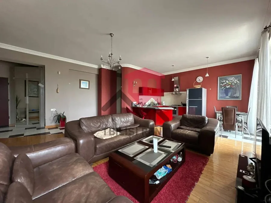3 комнаты у Вера парка, $1000