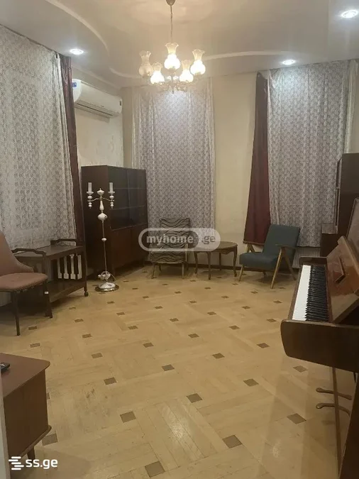 3-комнатная квартира в Тбилиси