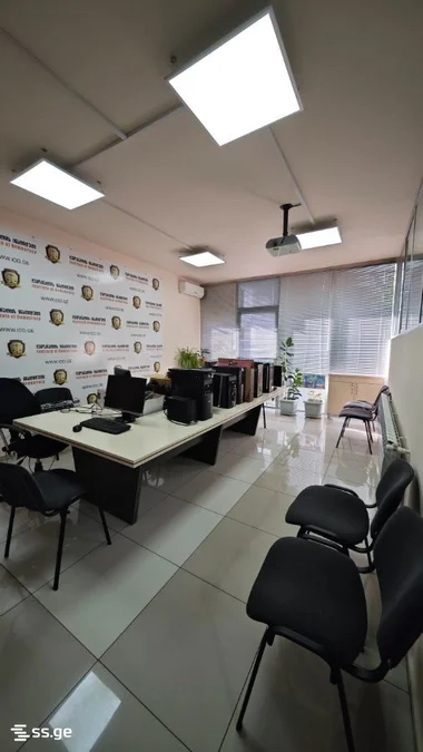 Коммерческое помещение 137.5 м², улица Ильи Чавчавадзе / Такаишвили, $2500