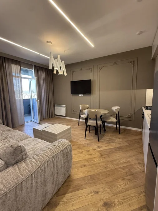 White Square Shartava: 3-комнатная, 70.0 м²