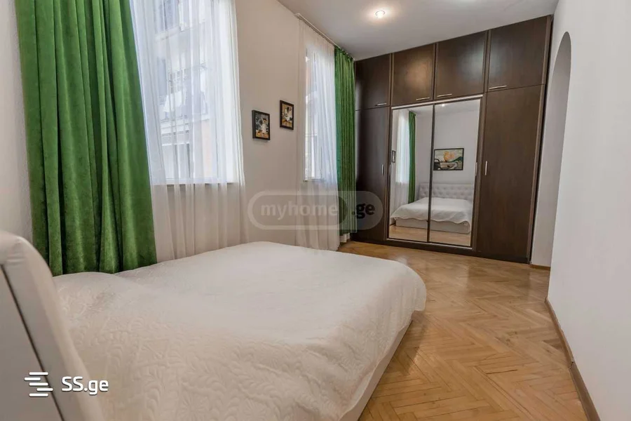 3 room Flat For Rent. Vake