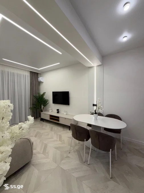 3 room Flat For Sale. Isani