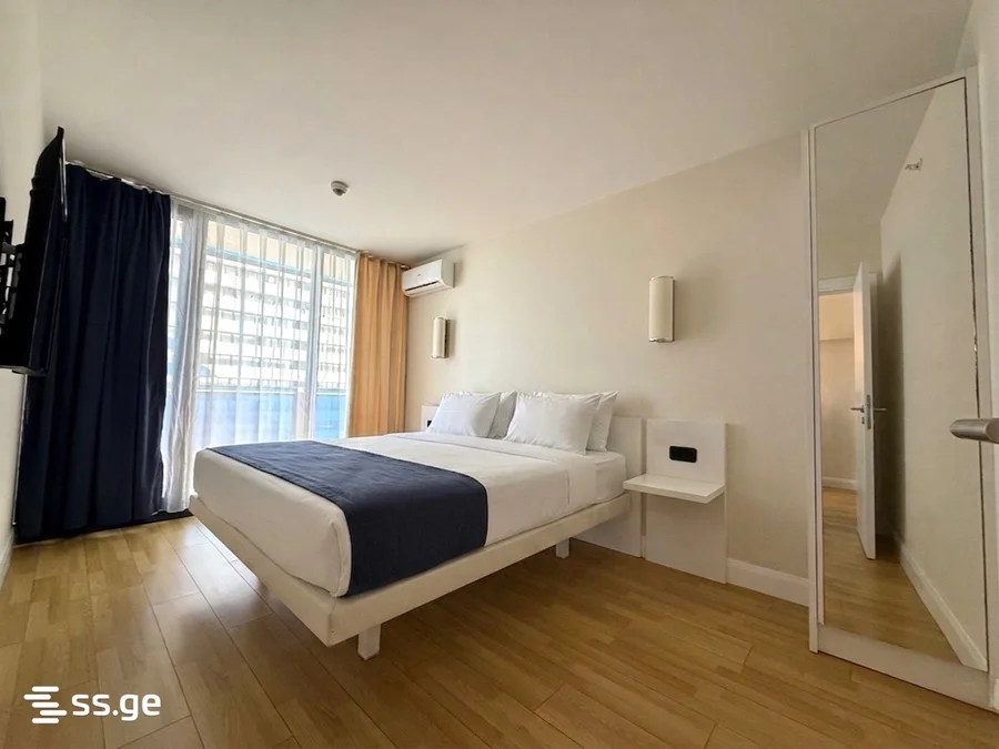 2-комнатная квартира, 50 м², $500