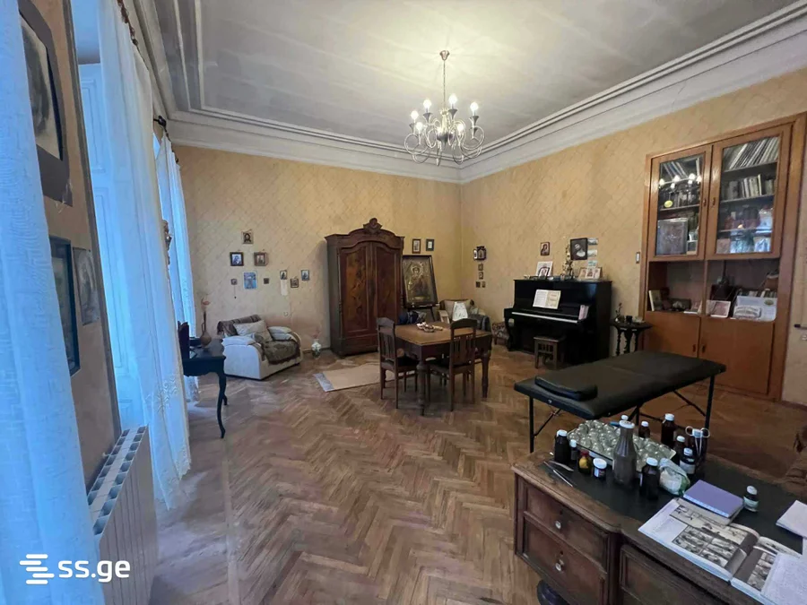 4 room Flat For Sale. Vera