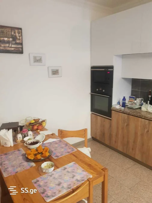 7 room Private House For Sale. Mtatsminda