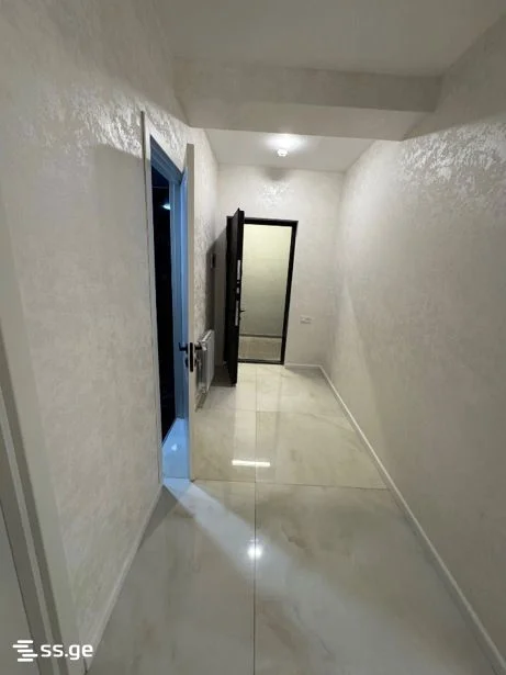 2 room Flat For Sale. Mesame masivi