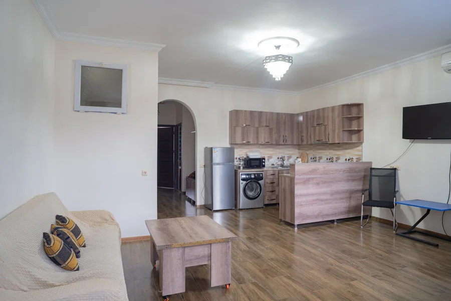 Просторная 2х комнатная квартира, 75 кв.м, ул. Бесики, $450