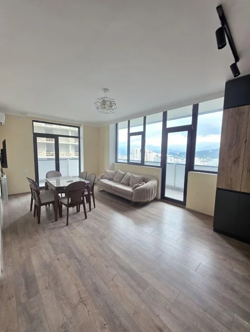 3-комнатная квартира в Intourist Residence