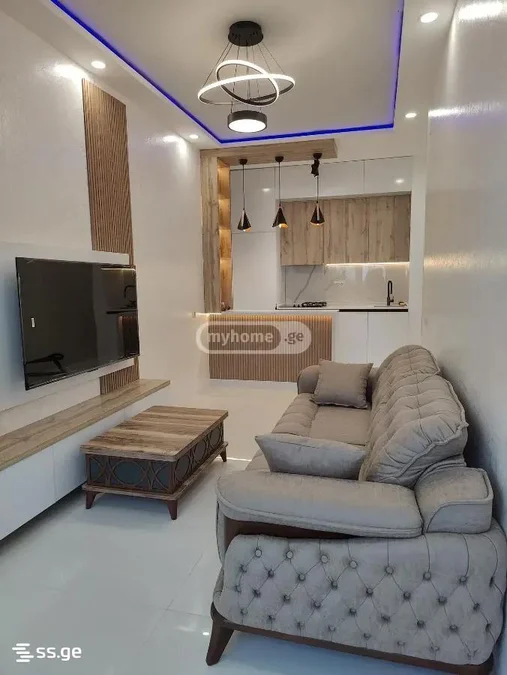 1+1 на R. Nizharadze st. 5 Airport District