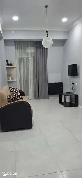 1+1 на улица Давида Агмашенебели 56 Agmashenebeli District