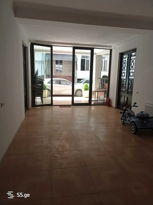 Пятиэтажное здание 2320 кв.м в Чугурети, Тбилиси, $5,000,000