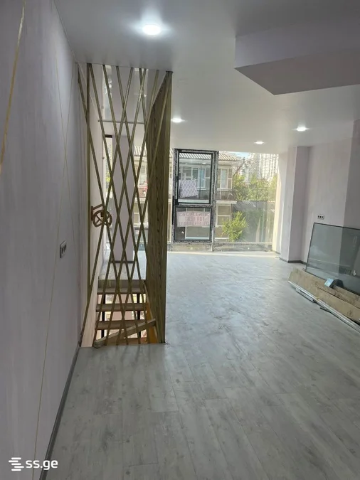 Commercial space For Rent