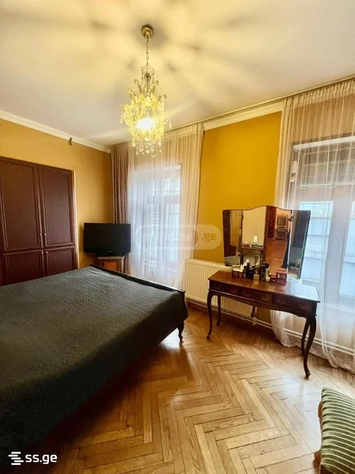 4 room Flat For Sale. Vera