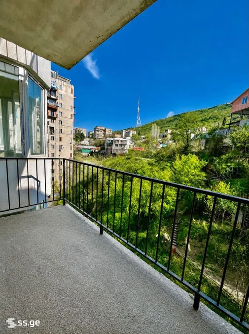 5 room Flat For Sale. Vake