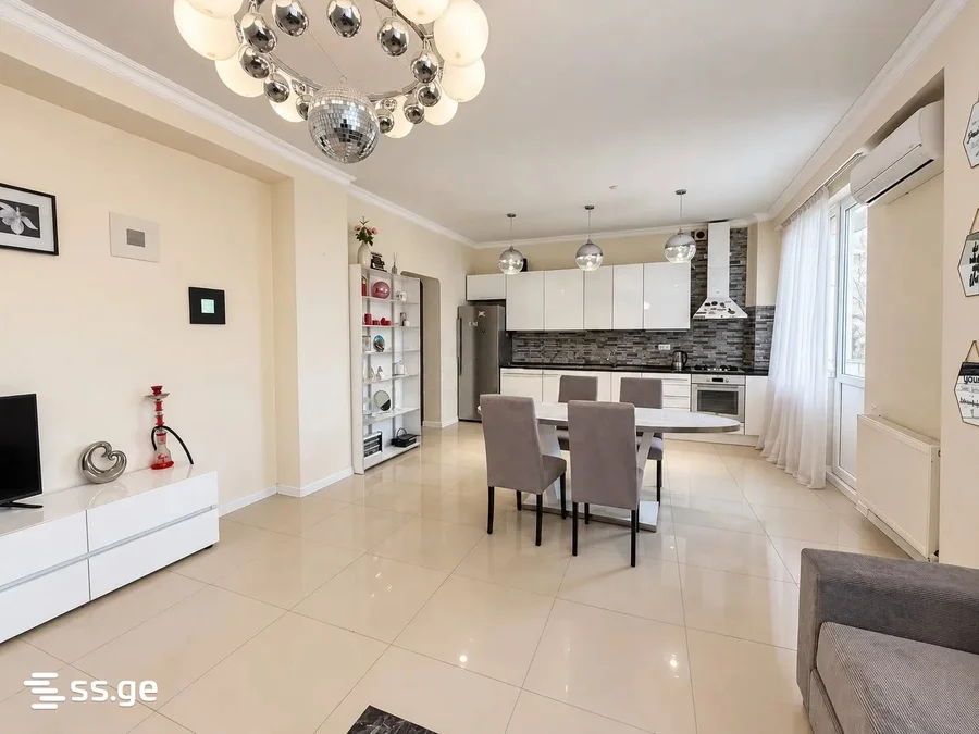 4 комнатная квартира в Ваке, $1500