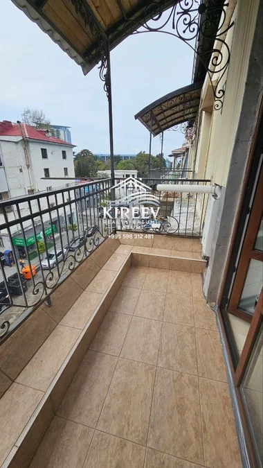 1+1 у парка 6 Мая, $500/год