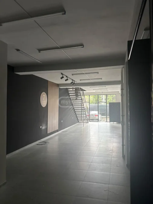 Коммерческое помещение 184 кв.м на улице Агмашенебели, $1800