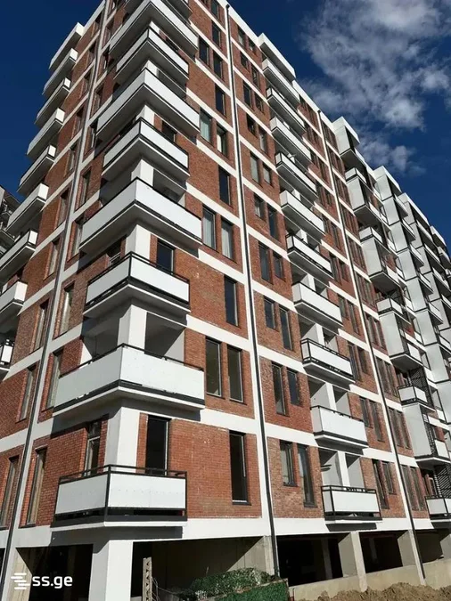 4-комнатная квартира в Тбилиси