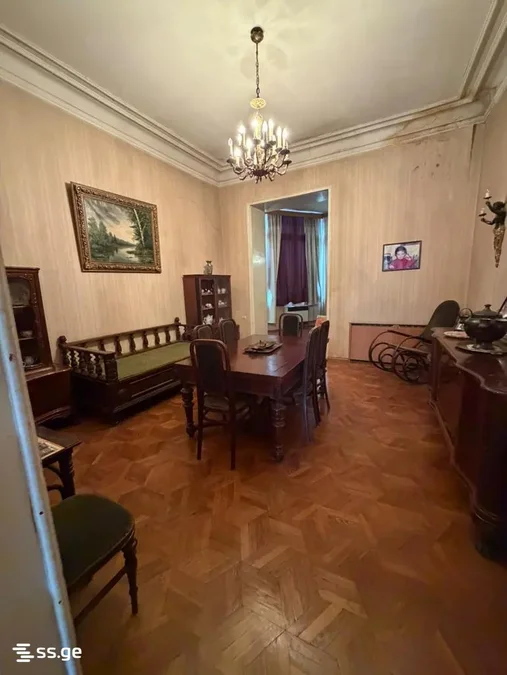 5 room Flat For Sale. Vera