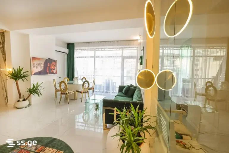 4 room Flat For Sale. Vake
