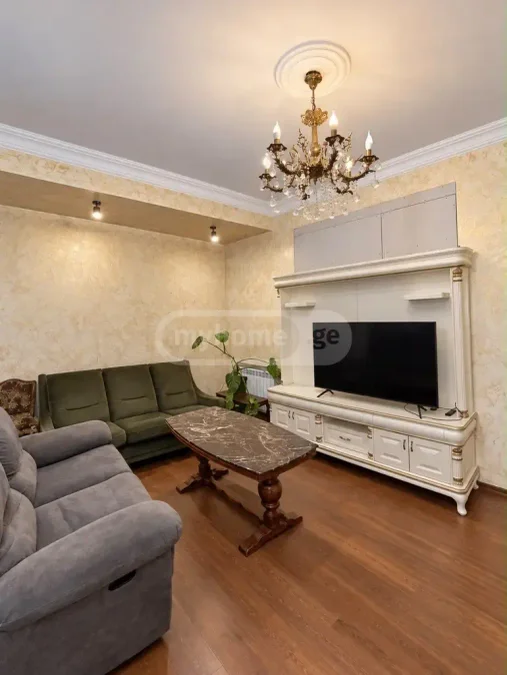 4 комнатная квартира в аренду в районе Руставели, $500