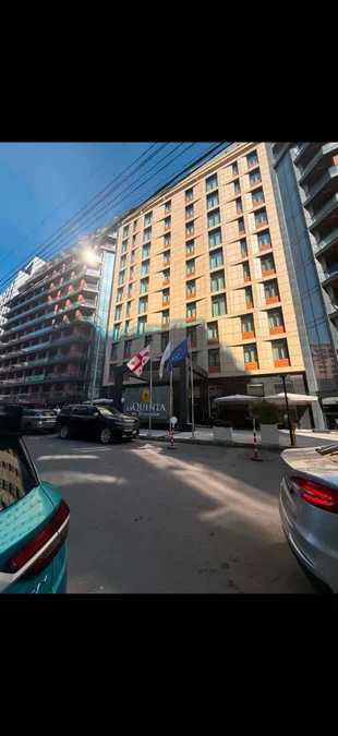 2-комнатная квартира на ул. Адлия, 75 м², $700