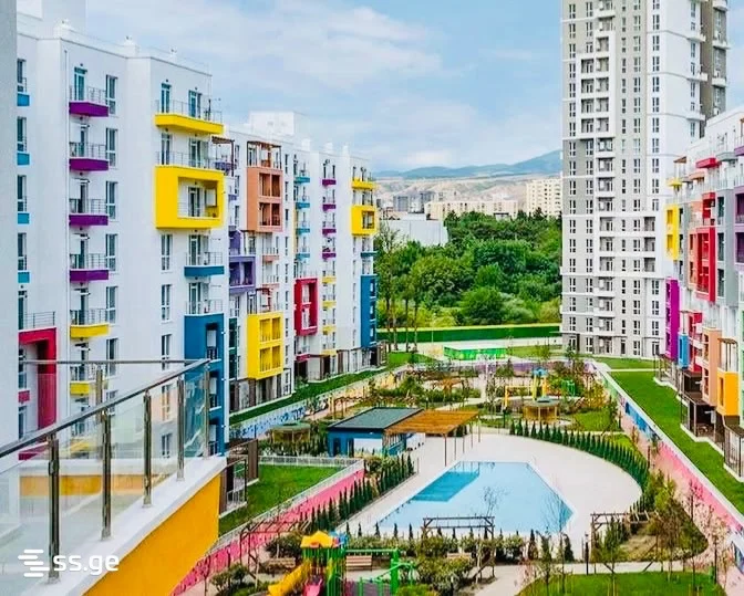 3-комнатная квартира в Тбилиси