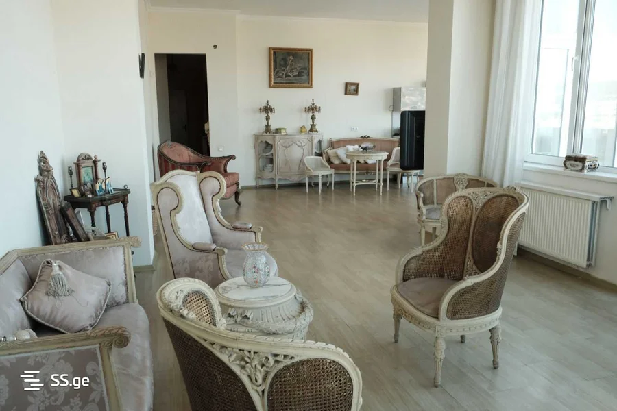 3 room Flat For Sale. Vera