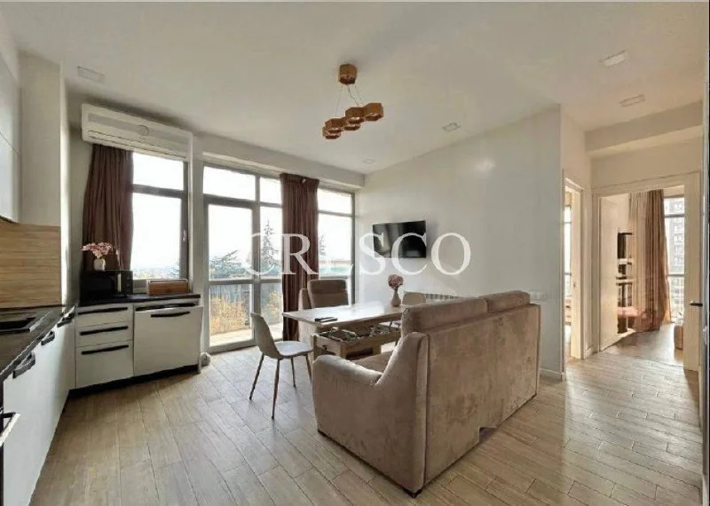 2 спальни | 76м² | 5/11 этаж $1100 | не допускаются Уютная угловая квартира в стиле студии с двумя спальнями , В одной спальне предусмотрена отдельная гардеробная , Два просторных балкона с панорамным видом на зелёный район , Кухня со всей встроенной техникой и посудомоечной машиной , Современный санузел с душевой кабиной и стиральной машиной , Есть интернет, кабельное ТВ и центральное отопление Освобождается в конце ноября Тбилиси Сабуртало до1500 Для получения дополнительной информации по этому лоту свяжитесь с нашим экспертом по аренде недвижимости @CrescoTbilisiAgency