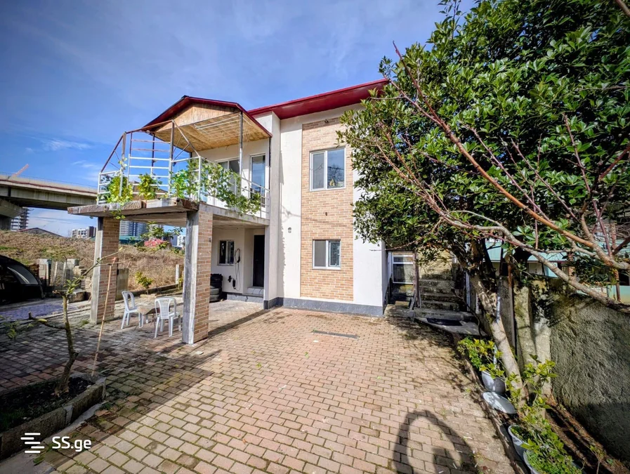 4 room Private House For Sale