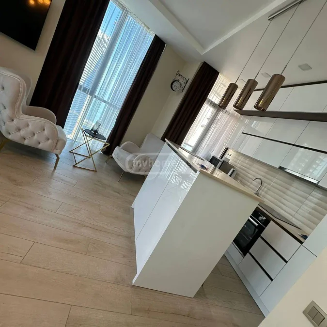 Студия в центре , $750
