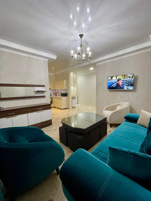 1+1 на Агмашенебели 5, $500