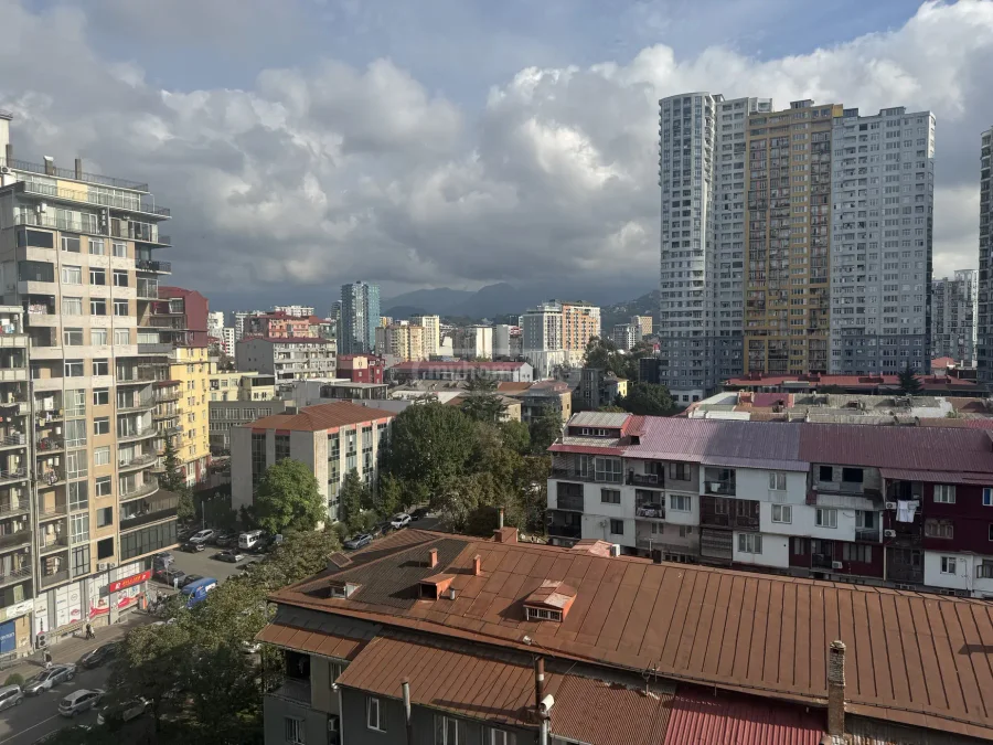 3-комнатная квартира, 80 м², $600