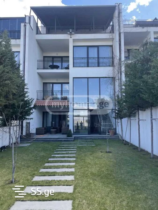 9 room Private House For Rent. Bagebi
