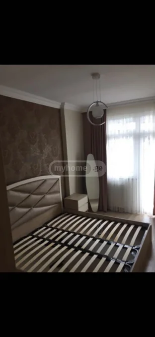 2-комнатная квартира с отдельной спальней, 50 м², $600