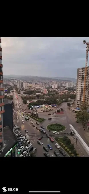 Коммерческое помещение на проспект Монаха Габриэла Салоса 1 Isani