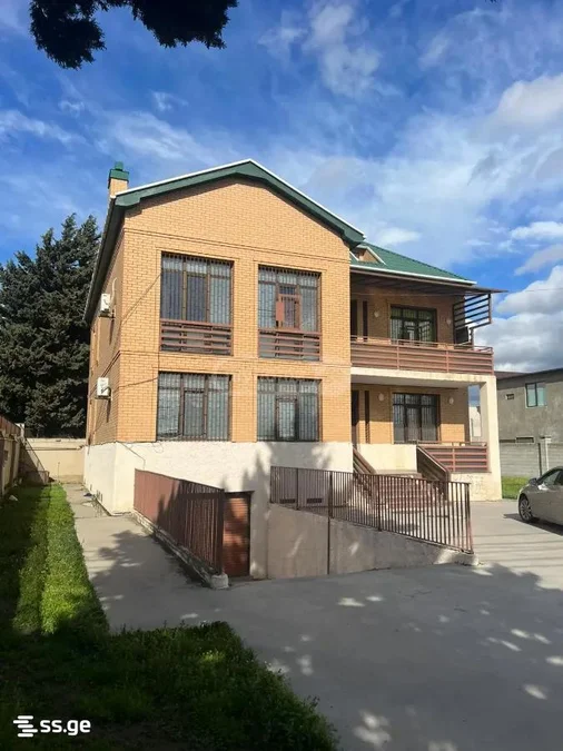 Частный дом