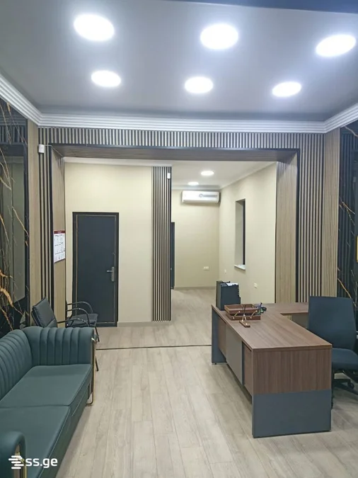 Офисное коммерческое помещение в районе Багратиони