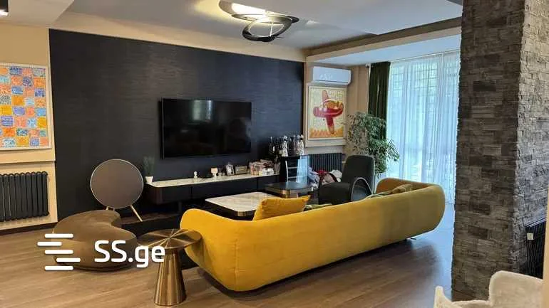 4 room Flat For Rent. Vake