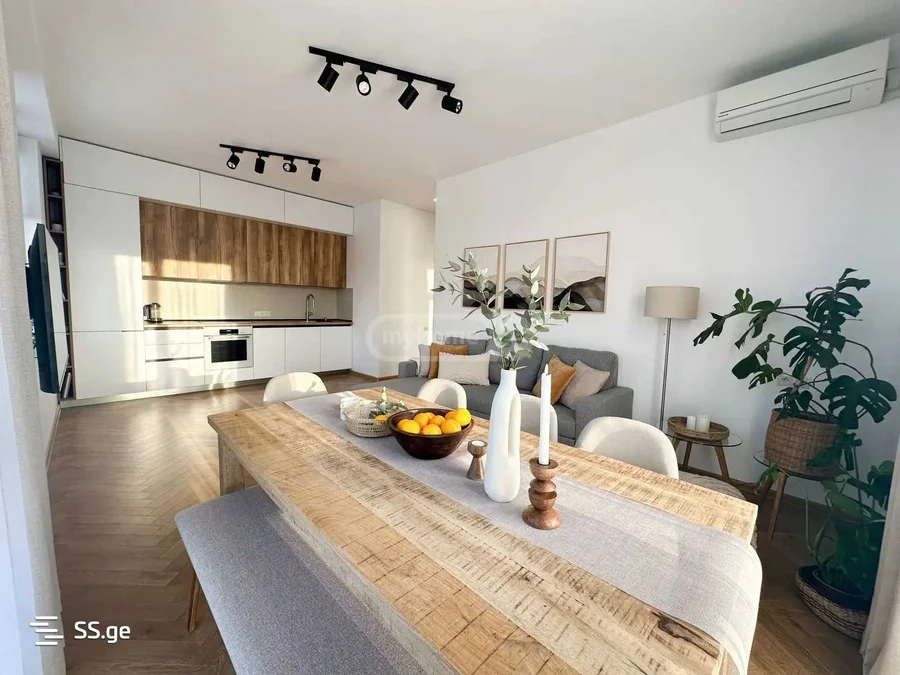 3 room Flat For Rent. Vake