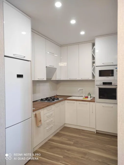 3-комнатная квартира на Пиросмани 17, $1200