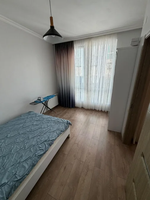 На год — 3-комнатная квартира | $650/месяц