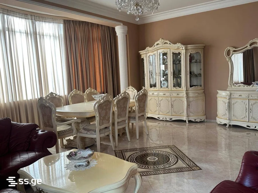 7 room Private House For Sale. Isani