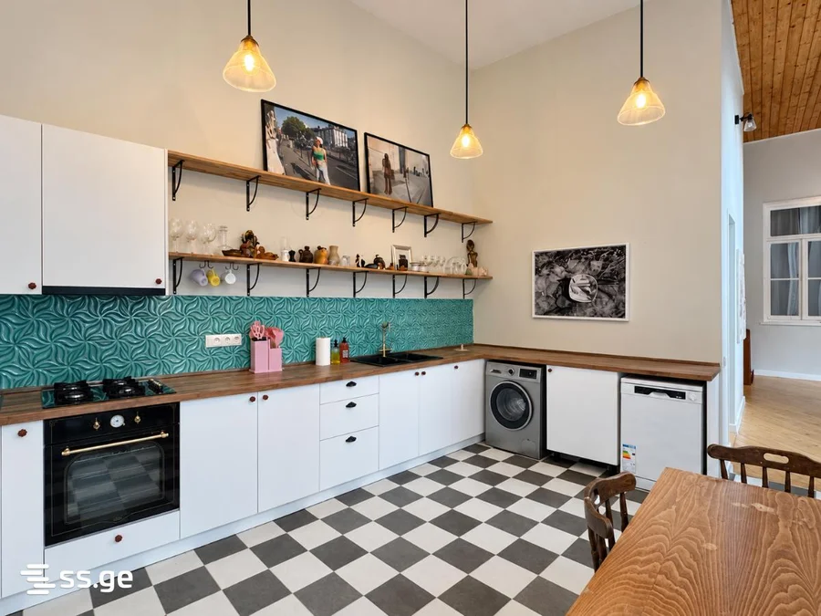 3 комнаты в Чугурети, $216000