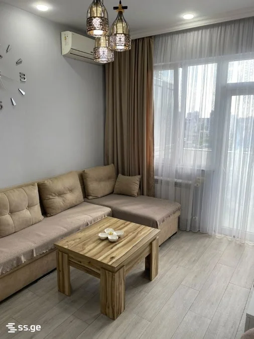 3-комнатная квартира, 60 кв.м, 10 этаж, $600