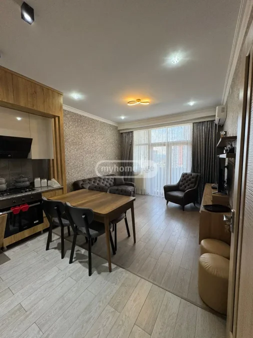 3-комнатная квартира, 75 м², аэродромный район, $750